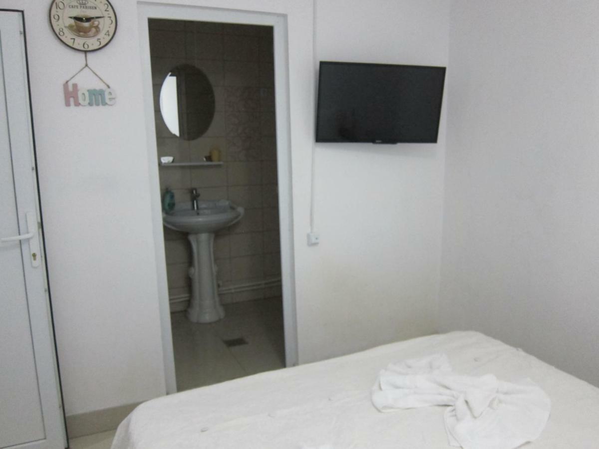 מלון קוסטינסטי Casa Gherghisan מראה חיצוני תמונה